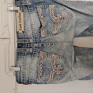 ROCK REVIVAL SKINNY JEANS.  SIZE 28